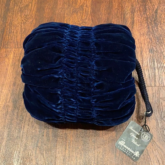 Vintage blue velvet hand muffler purse